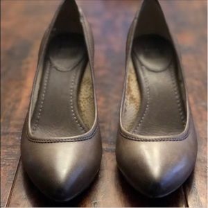 Frye pump heels “Regina” size 7